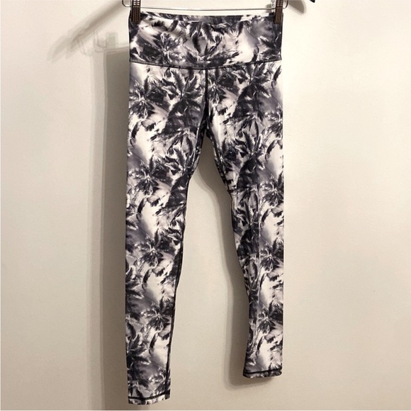 Noli Palm Tree leggings black and white yoga pants size XS - Picture 8 of 8